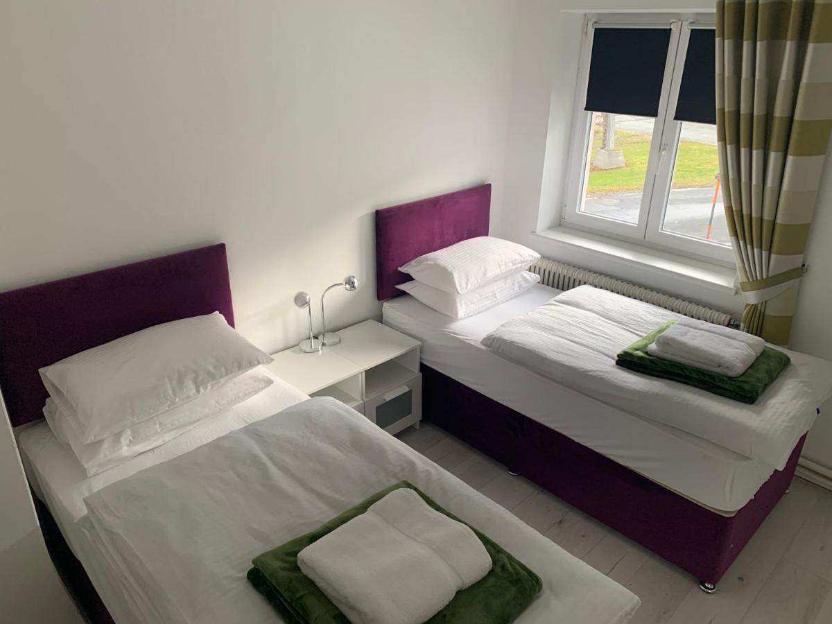 Feathers Apartments Хермагор Екстериор снимка